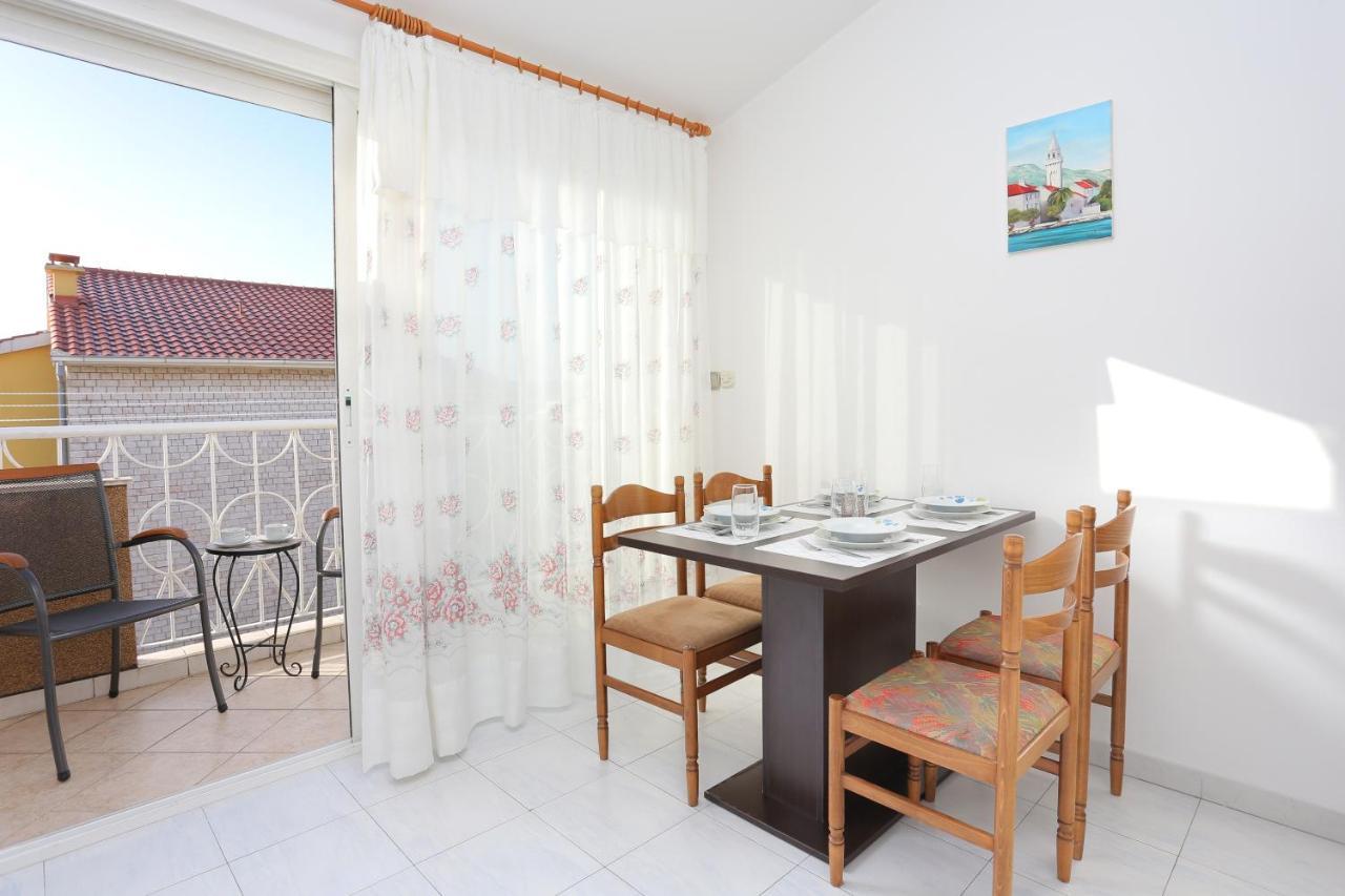 Apartments And Rooms With Parking Space Kastel Stafilic, Kastela - 18673 Экстерьер фото