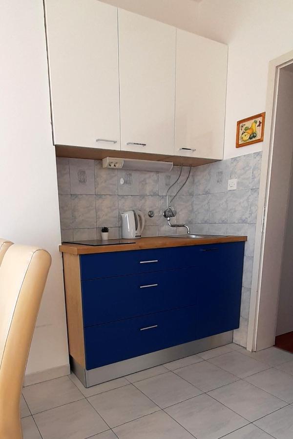 Apartments And Rooms With Parking Space Kastel Stafilic, Kastela - 18673 Экстерьер фото